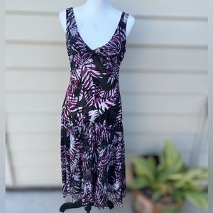 💜HP💜100% silk/chiffon  satin  floral dress in purple, size 6